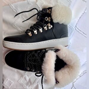 SKECHERS Women's Palmilla-Anda Genuine Sheepskin Lined Boot